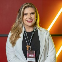 Stephanie Cosme L Copywriter L Account Mannager