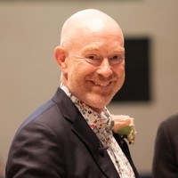 Duncan H Martin