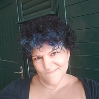 Τζίνια Κωνσταντίνου