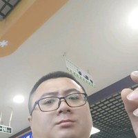 吕健龙