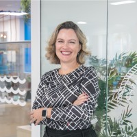Isabela Deschamps Bastos