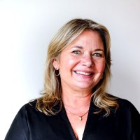 Amy Robertson, Leed Ap