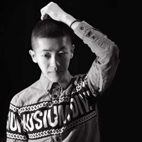 李育鹏