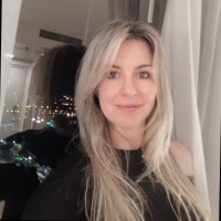 Andreia C Caron Tambosi