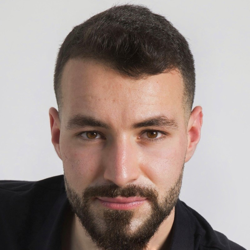 Gil B.