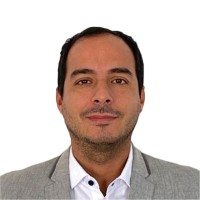 Carlos Flores Alegría C.