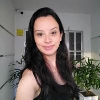 Nivia Soares