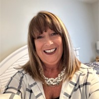 Lynn Riesett