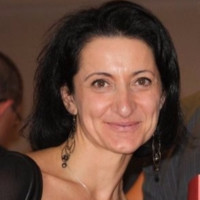 Sandra T.