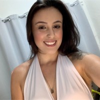 Thainá Bueno