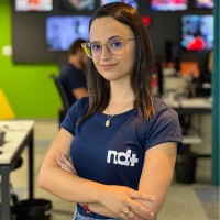 Júlia Reis