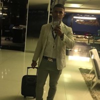 Robert Avelino