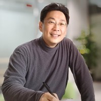 Dr. Jili Chung MIT Sloan Fellow, Ph.D., JD., MS, MBA