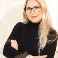 Nina M.