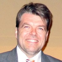 Denis Hicks  席哲士