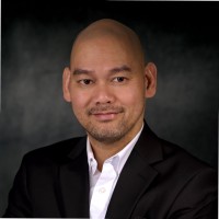 Robert Avelino
