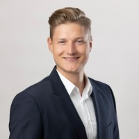 Dr. Marco Seruset