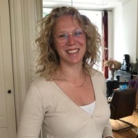 Nina Van Eck