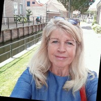 Myrella Engel, Van Den