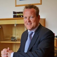 Robert Sutton