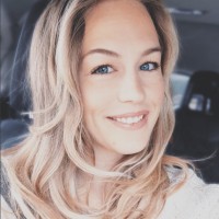Lisa J Amundsen