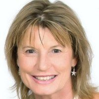 Tina Searle