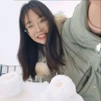 Sarah He