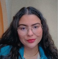 Manoela Gomes