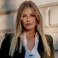 Laurie Barrett