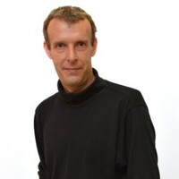 Dr Alan J Murphy