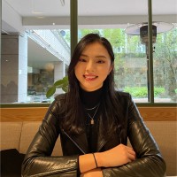 Chloe Lee