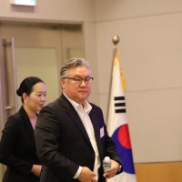 김봉준
