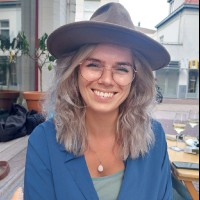 Anne Velthuis