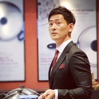 Hak-Beom Lee