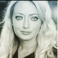 Dr Shelley Moss