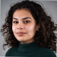 Esther Chasteauneuf