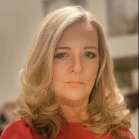 Julie Roberts