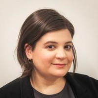 Dayna R.