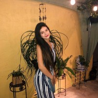 Nikky Leal