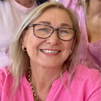 Lynette Bracken