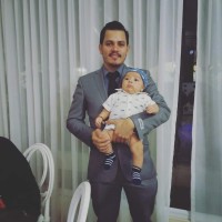 Carlos Flores
