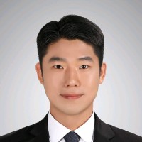 Yongwoo Yi