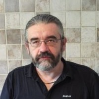 László Czefernek