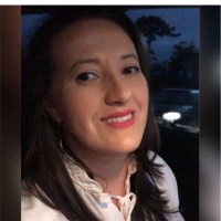 Monique Lopes Ribeiro