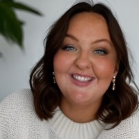 Suzanna Hutchins