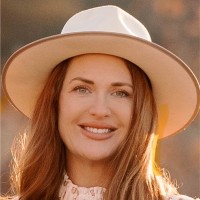 Amanda Curtis