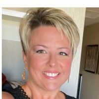 Maureen Schott