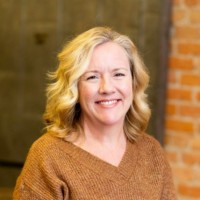 Lynne Gochenour, Iida