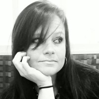Kelli White
