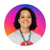 Thays Oliveira